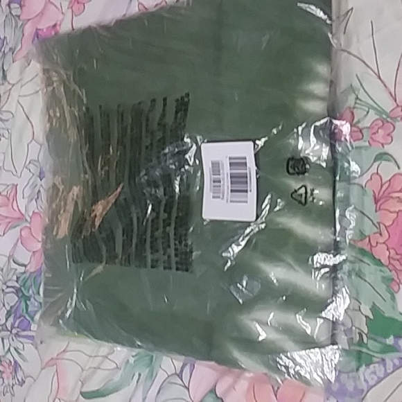 Sweater - Picture 2 of 3